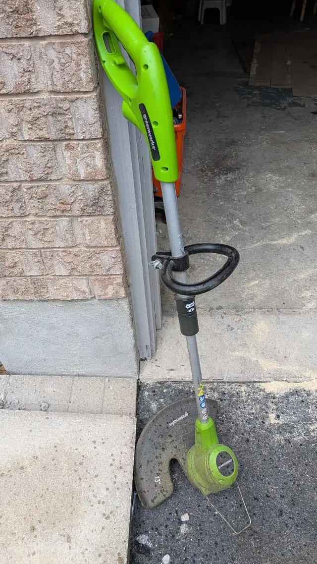 Greenworks Grass Trimmer