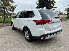 2020 Mitsubishi Outlander ES - Photo 2