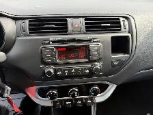 2014 Kia Rio - Photo 18