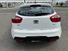 2014 Kia Rio - Photo 21