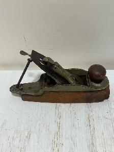 Vintage Hunt Mfg Co Hand Plane - Photo 8