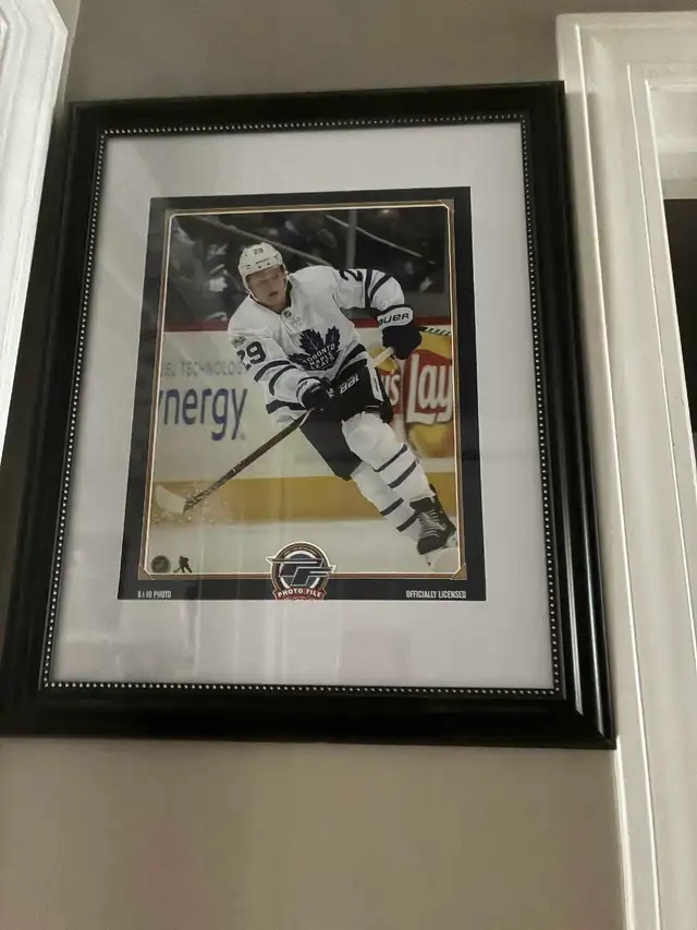 william Nylander #29 framed photo