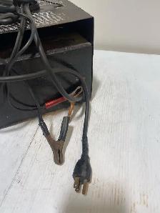Marquette Bantam 12 Volt Battery Charger - Photo 4