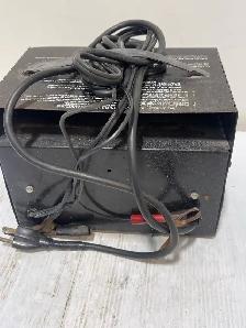 Marquette Bantam 12 Volt Battery Charger - Photo 10