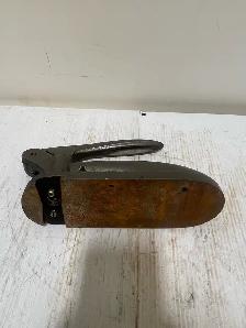 Vintage Hand Embosser - Photo 6