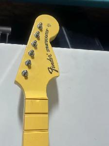 Fender Stratocaster Guitar Hero Controller - Photo 3
