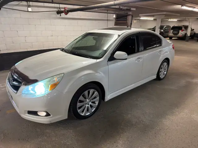 Subaru Legacy 2.5i Premium 2011
