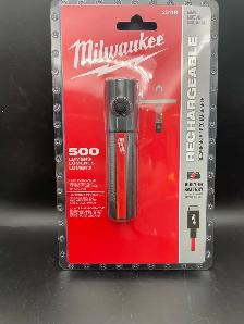 MILWAUKEE LED LIGHT 2011R