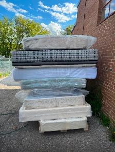 Leon’s Mattress Liquidation – Wholesale / Export / Resale - Photo 5