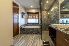 Gorgeous Ultra Modern House for Short Term Rental - Photo 4