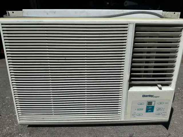 Air Conditioner 9500 BTU (Ice Cold)