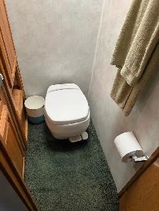 1998 Jayco 5th wheel 28ft - Photo 10
