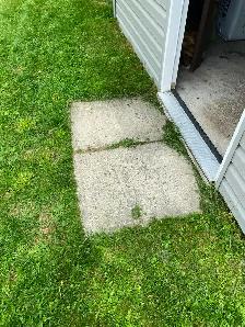 7 Patio stones to give away (Many uses !) - Photo 3