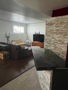 Clearview EXECUTIVE Home - 3 BR / 4 bath - Great Location - Photo 5