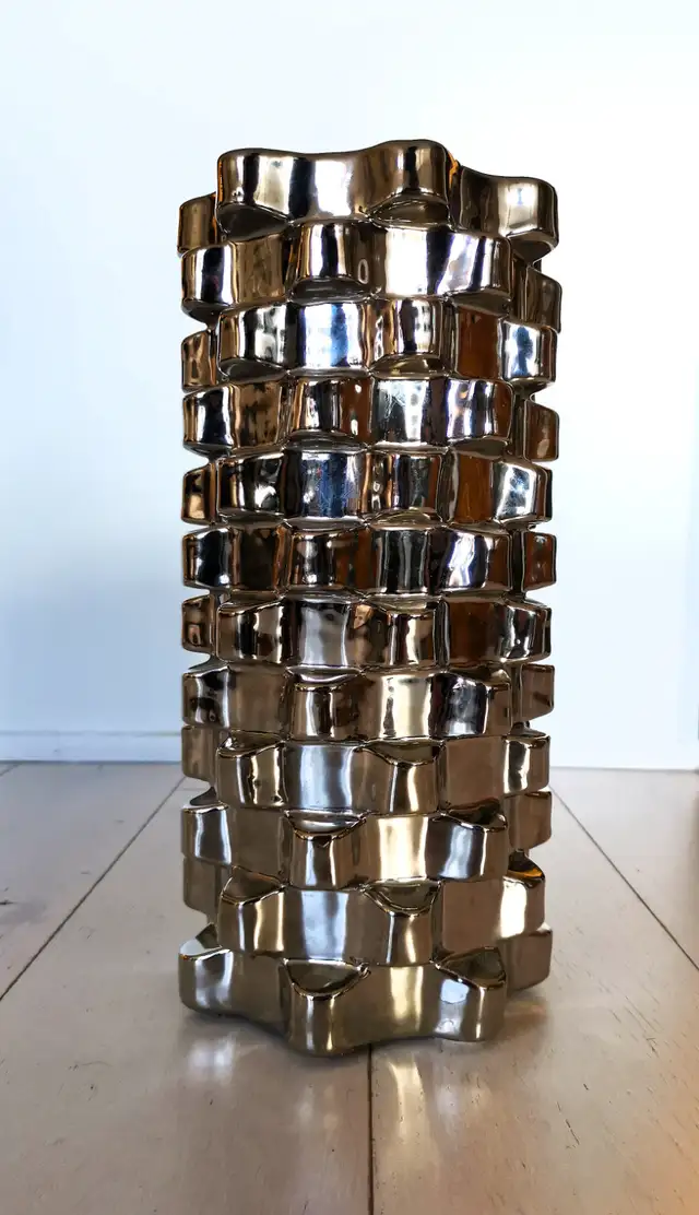 Uniquely Modern Style Ceramic Vase