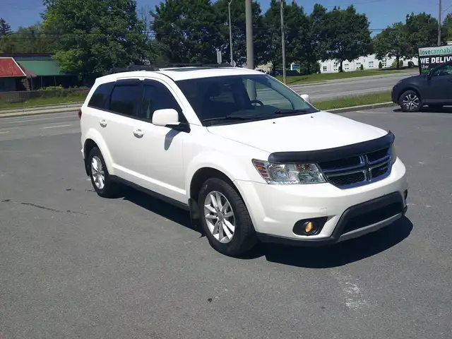 2015 Dodge Journey SXT 7 Seater & DVD Player