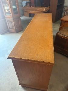 Free delivery used Vintage Oak Sideboard Buffet - Photo 7