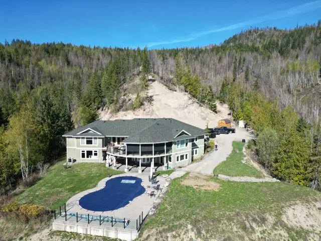 #26GH –11.76± Acres w/ Executive Home Overlooking Shuswap Lake