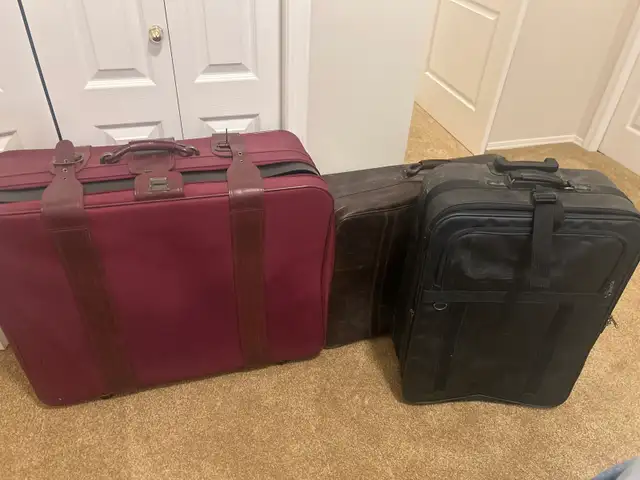 FREE LARGE SUITCASES