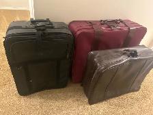 FREE LARGE SUITCASES - Photo 6