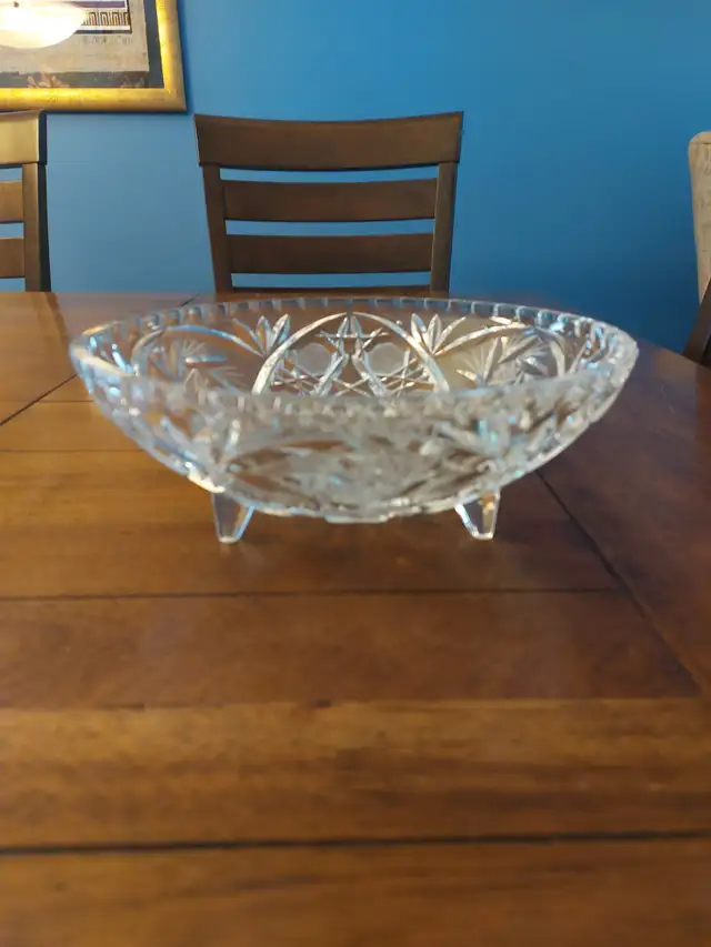 DISH - DECORATIVE - GLASS