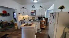 Bright spacious apartment in a great location in Noelville! - Photo 9