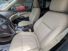 2017 Buick Regal Premium I WITH LEATHER/SUNROOF/NAVIGATION! - Photo 8