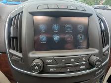 2017 Buick Regal Premium I WITH LEATHER/SUNROOF/NAVIGATION! - Photo 14