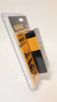 DEWALT 100 ft. Laser Distance Measurer model DW099E Brand New - Photo 3