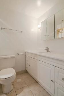 spacious 2-bed unit, Sept 1st, Westmount adj CDN - ID 112 - Photo 10