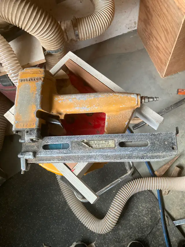 Bostitch Construction Air Stapler