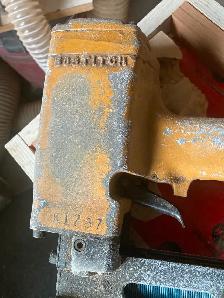 Bostitch Construction Air Stapler - Photo 2