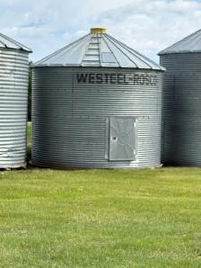 Westeel & Butler bins for Gazebos - Photo 2