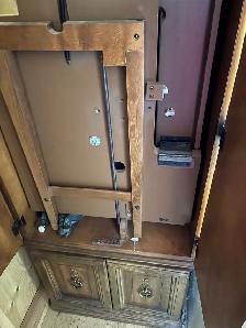 Upright sewing machine cabinet - Photo 3