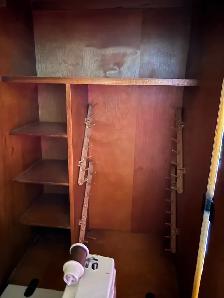 Upright sewing machine cabinet - Photo 4