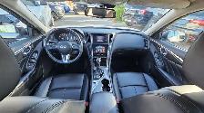 This Sedan/Saloon powered by a Gasoline engine featuring 4WD/4-W - Photo 4