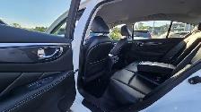 This Sedan/Saloon powered by a Gasoline engine featuring 4WD/4-W - Photo 8