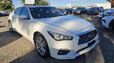 This Sedan/Saloon powered by a Gasoline engine featuring 4WD/4-W - Photo 13