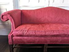 Antique Classic Sofa - Photo 5