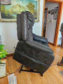 Lift / recliner chair