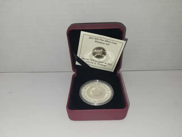 Royal Canadian Mint $20 Fine Silver Coin Winnipeg Jets 2011