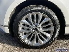 2021 Ford Edge Titanium AWD - Photo 10