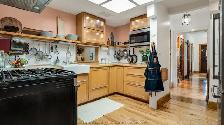 Luxury rooms available in beautiful downtown Windsor home - Photo 2