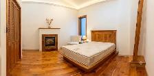 Luxury rooms available in beautiful downtown Windsor home - Photo 5