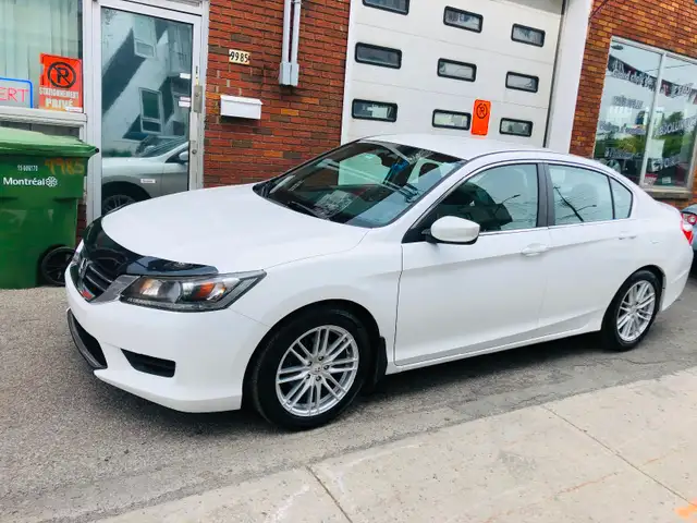 GARANTIE 1 AN/ 2013 HONDA ACCORD LX/ COMME NEUVE/ UN VRAIS BIJOU