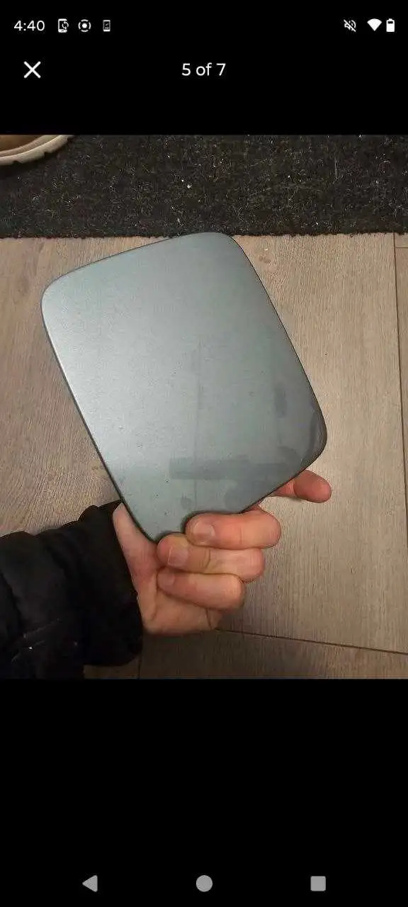 1998 too 2003 sienna fuel door