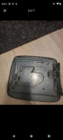 1998 too 2003 sienna fuel door - Photo 4