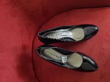Black heels size 5.5 - Photo 2
