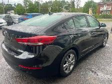 2017 Hyundai Elantra - Photo 8