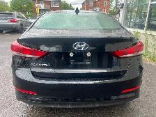 2017 Hyundai Elantra - Photo 10